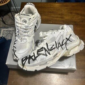 Balenciaga Men's White Trainers